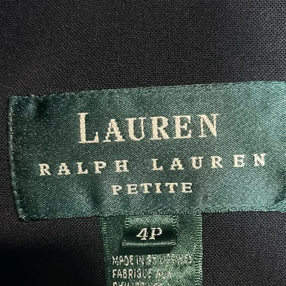 Lauren Ralph Lauren petite black zip-up travel jacket size 4P - Picture 2 of 3
